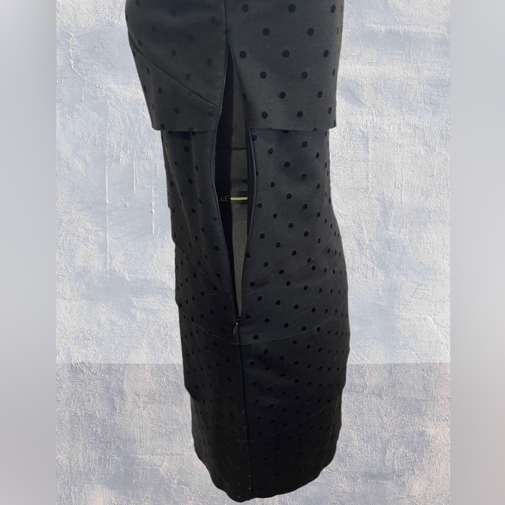 Tahari Arthur S. Levine Black Dress Size 2 - Picture 10 of 11
